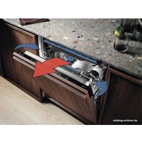 Встраиваемая посудомоечная машина Electrolux SatelliteClean 600 EEM43200L