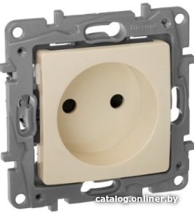 Розетка Legrand Etika 672334