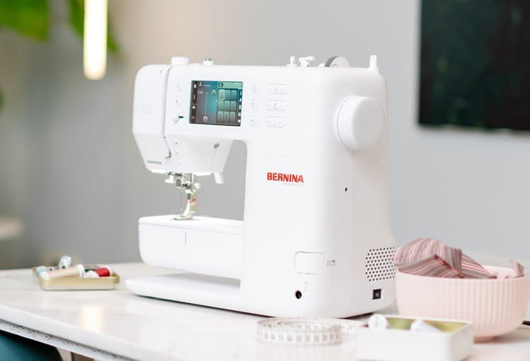 

Компьютерная швейная машина Bernina B335 new