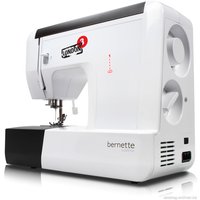 Электромеханическая швейная машина Bernina Bernette London 3