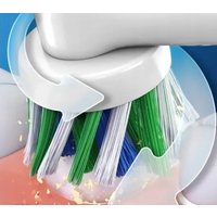 Электрическая зубная щетка Oral-B Pro Series 1 Travel Edition (черный)