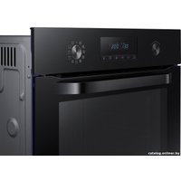 Электрический духовой шкаф Samsung NV68R3370BB