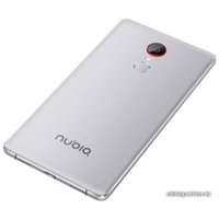 Смартфон ZTE Nubia Z11 Max (серебристый)