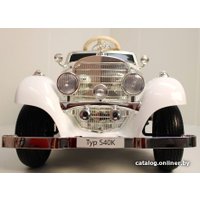 Электромобиль RiverToys Mercedes-Benz M111MM (белый)