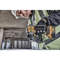 Дрель-шуруповерт DeWalt DCD800NT (без АКБ, кейс)