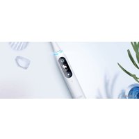 Электрическая зубная щетка Oral-B iO 7n 4210201408505 (черный)