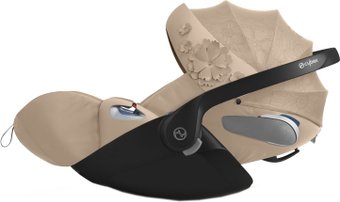 Cybex Cloud Z i-Size (simply flowers nude beige)