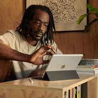 Планшет Apple iPad 10.2" 2021 256GB MK2N3 (серый космос)