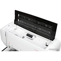 Компьютерная швейная машина Bernina Bernette 20