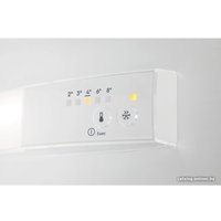 Мини-холодильник Electrolux LFB2AF88S