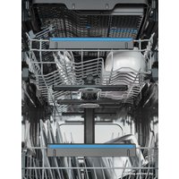 Отдельностоящая посудомоечная машина Electrolux ESS64321SX