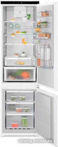Холодильник Electrolux GreenZone 700 CustomFlex ENP7MD19S