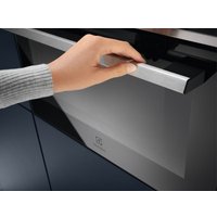 Электрический духовой шкаф Electrolux CombiQuick 800 EVL6E46X