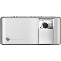 Кнопочный телефон Sony Ericsson C905