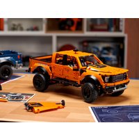 Конструктор LEGO Technic 42126 Ford F-150 Raptor