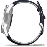Гибридные умные часы Garmin Vivomove Luxe (серебристый/темно-синий)