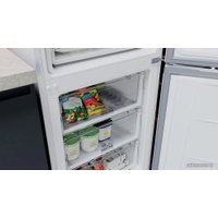 Холодильник Hotpoint-Ariston HTW 8202I W