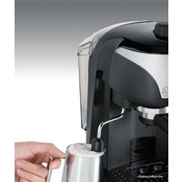 Рожковая кофеварка DeLonghi EC 221.B