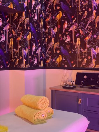 Yellow Birds Каралеўскі масаж у 4 рукі