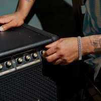 Патибокс Marshall Bromley 750 (черный/латунь)