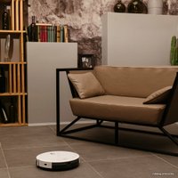 Робот-пылесос Elari SmartBot SBT-001W (белый)
