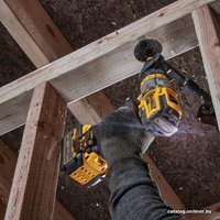 Ударная дрель-шуруповерт DeWalt DCD999NT (без АКБ, кейс)