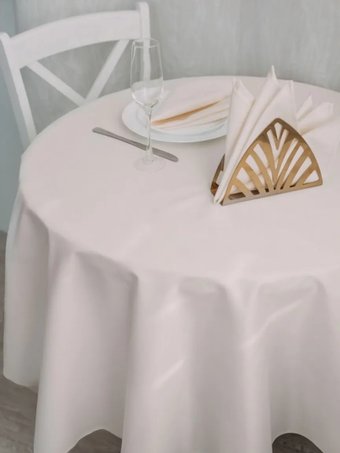 Скатерть Моготекс 1954Д-01 рис. 1346/110701 (150см, гладь слоновая кость)