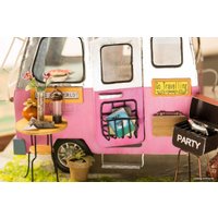 Румбокс Robotime Домик на колесах (DGM04)