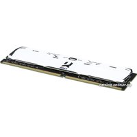 Оперативная память GOODRAM IRDM X 8GB DDR4 PC4-25600 IR-XW3200D464L16SA/8G