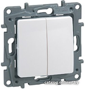 Выключатель Legrand Etika 6 722 02