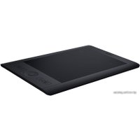 Графический планшет Wacom Intuos Pro Medium (PTH-651)