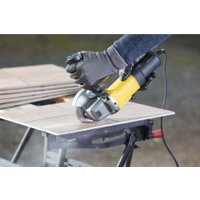 Угловая шлифмашина Stanley FMEG210