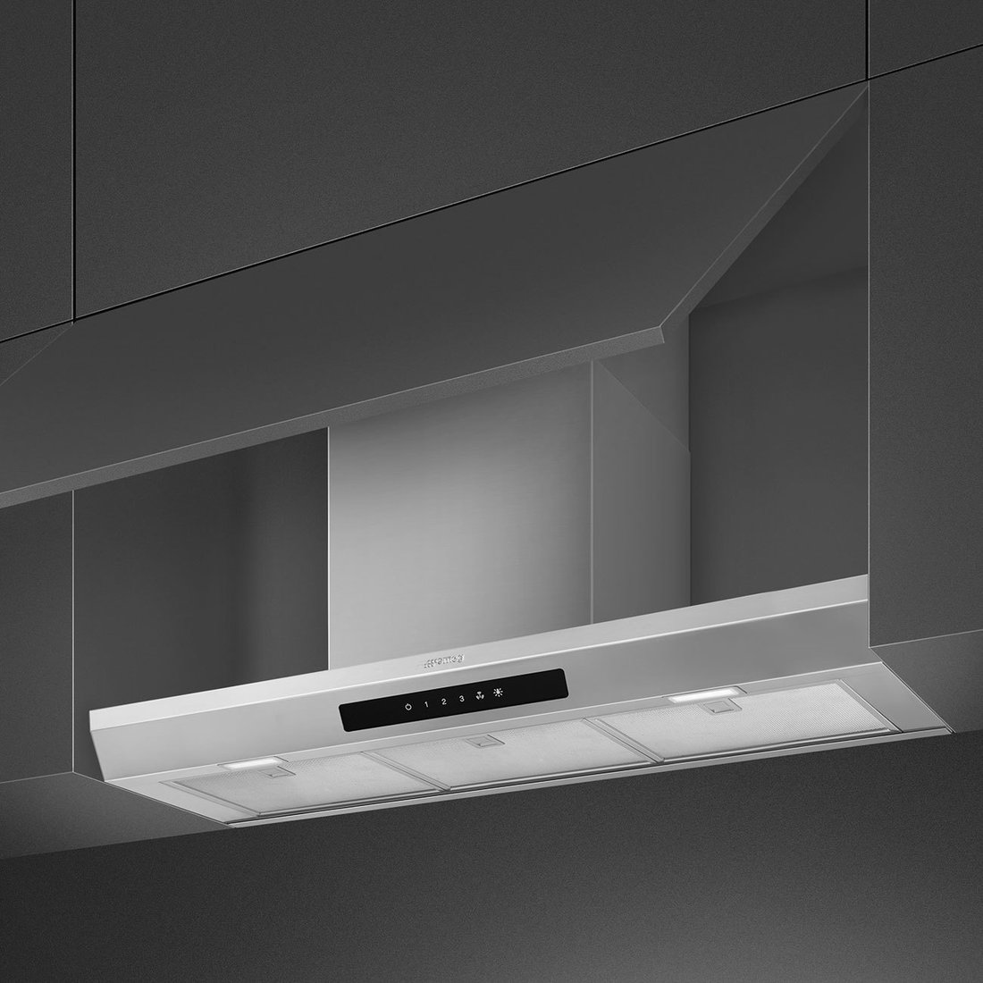 

Кухонная вытяжка Smeg KSGT93X