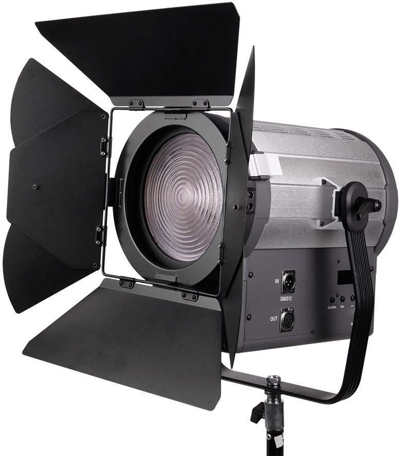 

Лампа GreenBean Fresnel 300 LED X3 DMX
