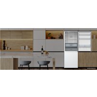 Холодильник Haier C4F744CWG