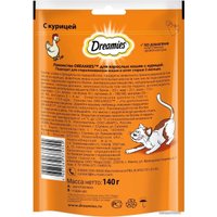Лакомство для кошек Dreamies лакомые подушечки с курицей 140 г