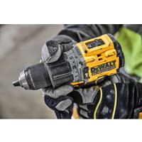 Ударная дрель-шуруповерт DeWalt DCD805H2T (с 2-мя АКБ 5 Ач, кейс)