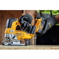 Электролобзик DeWalt DCS334P2 (с 2-мя АКБ, кейс)