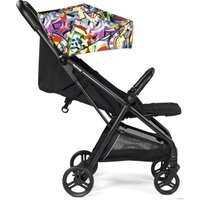 Коляска прогулочная «книга» Peg Perego Selfie (street art)
