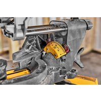 Торцовочная пила DeWalt DCS781X2 (с 2-мя АКБ)