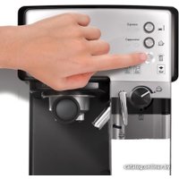 Рожковая кофеварка Breville PrimaLATTE VCF045X