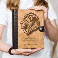 Ежедневник Творческая мастерская "Пуговка" Анастасии Минич А5 кожа Лев