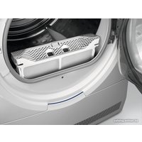Сушильная машина Electrolux DelicateCare 800 EW8HEU148BP