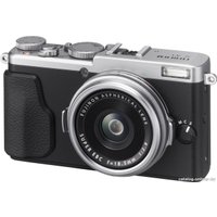 Фотоаппарат Fujifilm X70 Silver