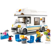 Конструктор LEGO City 60283 Отпуск в доме на колёсах