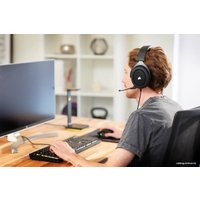 Наушники Corsair HS60 Pro Surround (черный)