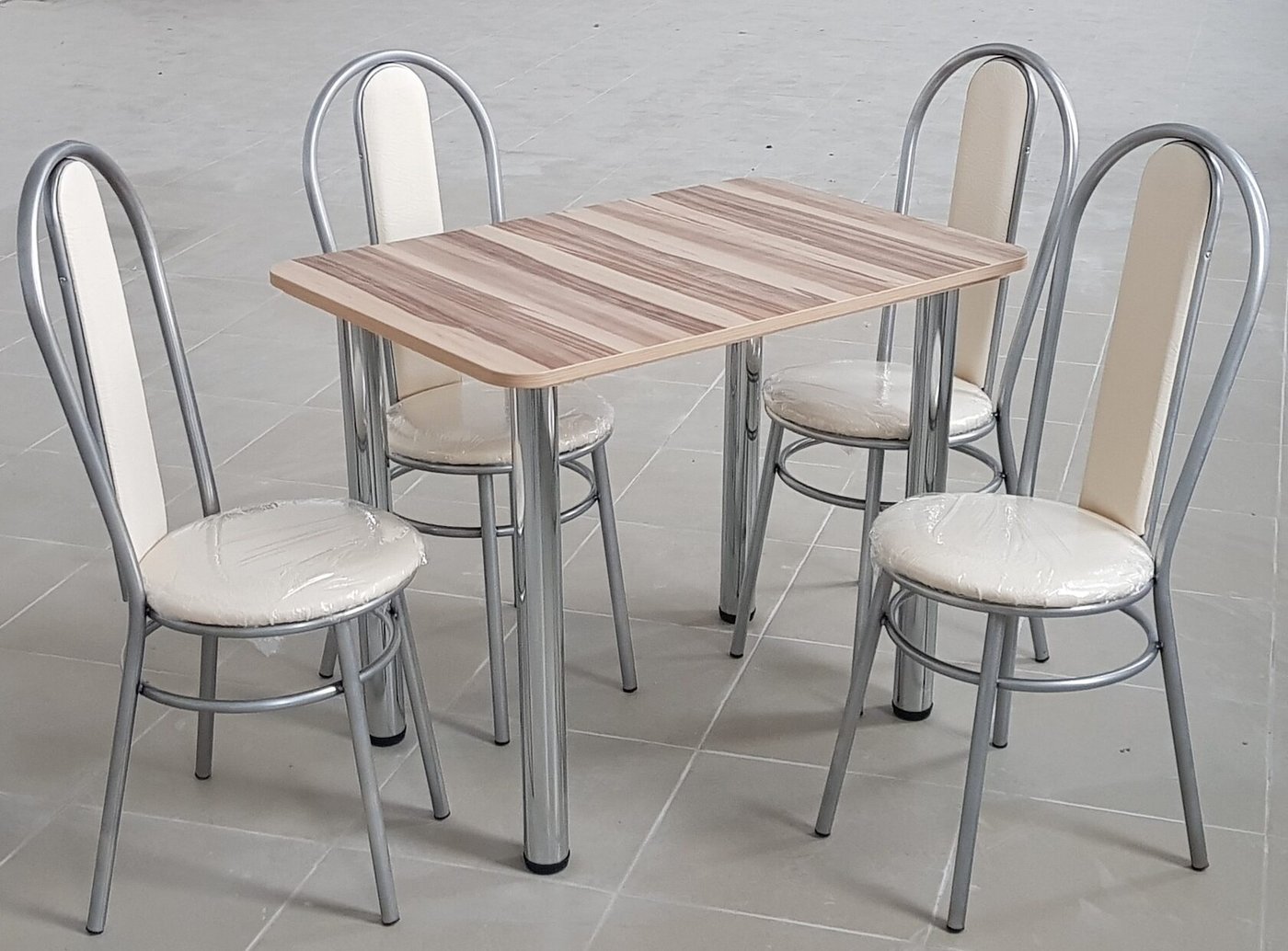 

Обеденная группа Табуретоф стол и 4 стула (Молоко/Серебро, ст. 110x70 см, Светло-серый с полосами кремового)