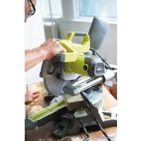 Торцовочная пила Ryobi EMS254L