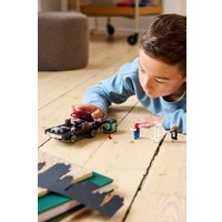 Конструктор LEGO Super Heroes Человек-паук против Венома на маслкаре 76309