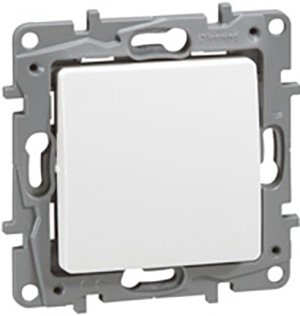 

Выключатель Legrand Etika 6 722 01